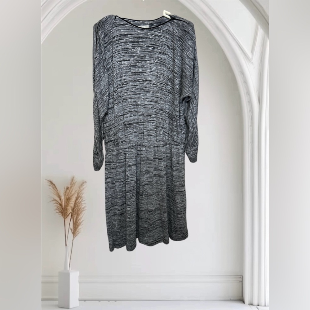 💜Half Off💜Sejour Black and Gray Long Sleeve Dress. No Piling
EUC SIZE 1X